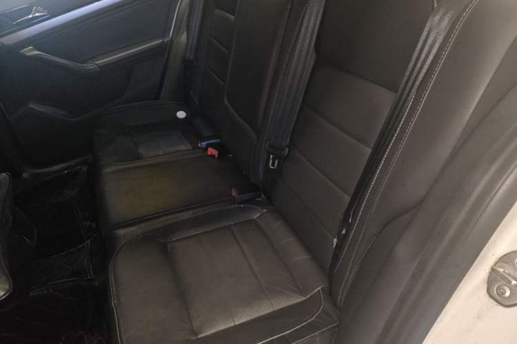 Used Volkswagen Lavida 2015 1.6L Manual Comfort Edition Left Rear Seat