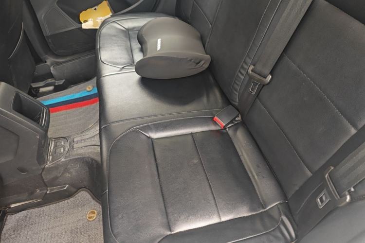 Used Volkswagen Lavida 2015 1.6L Automatic Fashion Edition Left Rear Seat