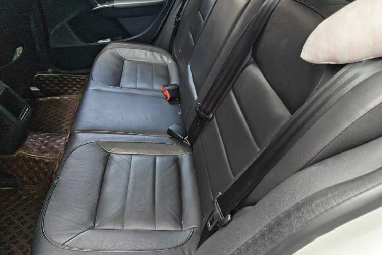 Used Volkswagen Lavida 2015 1.6L Automatic Comfort Edition Left Rear Seat