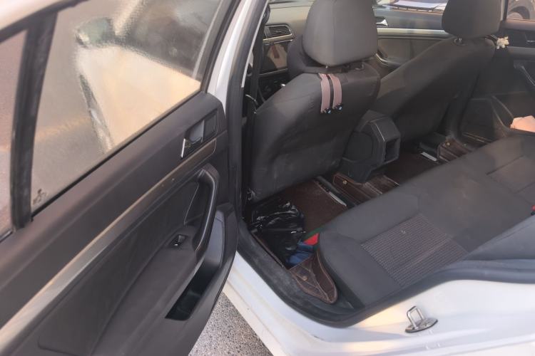 Used Volkswagen Lavida 2015 1.6L Automatic Fashion Edition Left Rear Seat