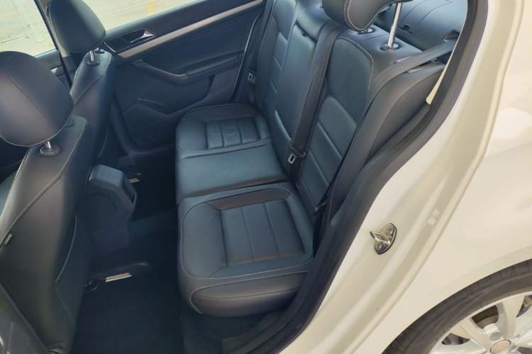Used Volkswagen Lavida 2015 1.6L Automatic Comfort Edition Left Rear Seat