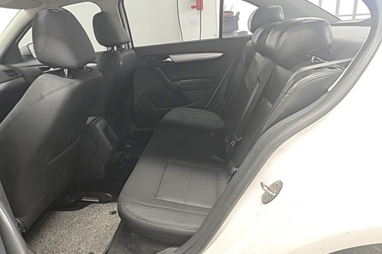 Used Volkswagen Lavida 2015 1.6L Automatic Fashion Edition Left Rear Seat