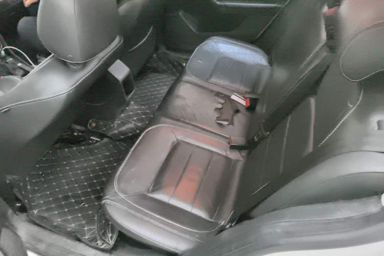 Used Volkswagen Lavida 2015 1.6L Automatic Comfort Edition Left Rear Seat