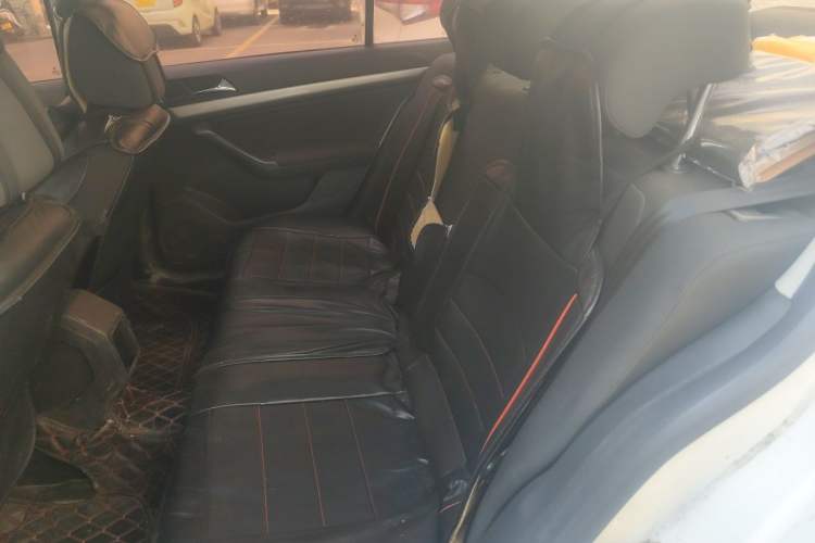 Used Volkswagen Lavida 2015 1.6L Automatic Fashion Edition Left Rear Seat