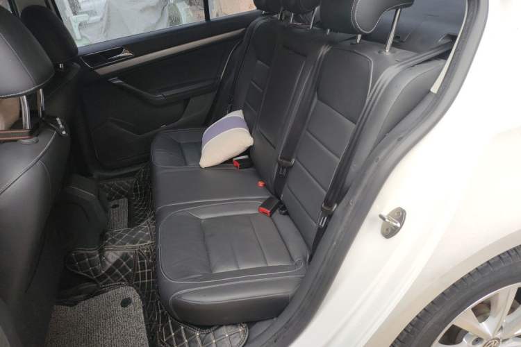 Used Volkswagen Lavida 2015 1.6L Automatic Comfort Edition Left Rear Seat