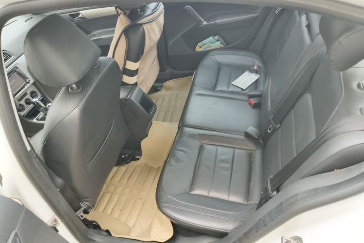 Used Volkswagen Lavida 2015 1.6L Automatic Comfort Edition Left Rear Seat