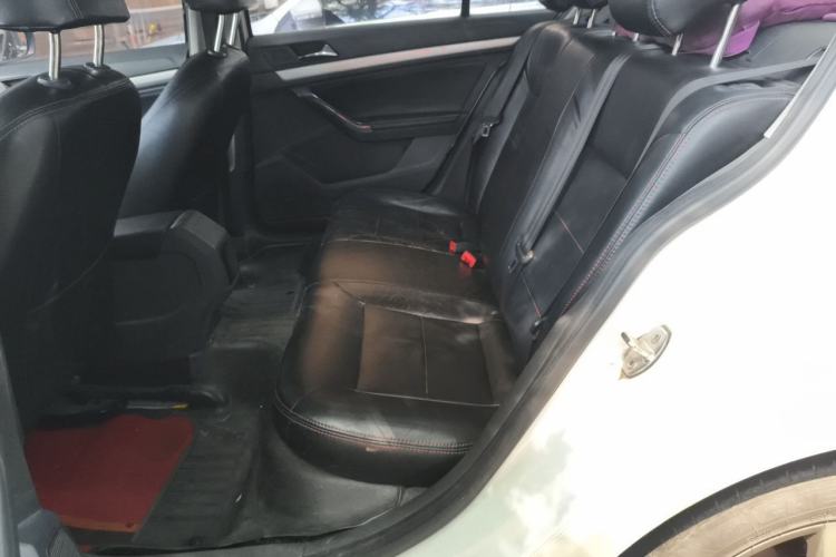 Used Volkswagen Lavida 2015 1.6L Manual Fashion Edition Left Rear Seat