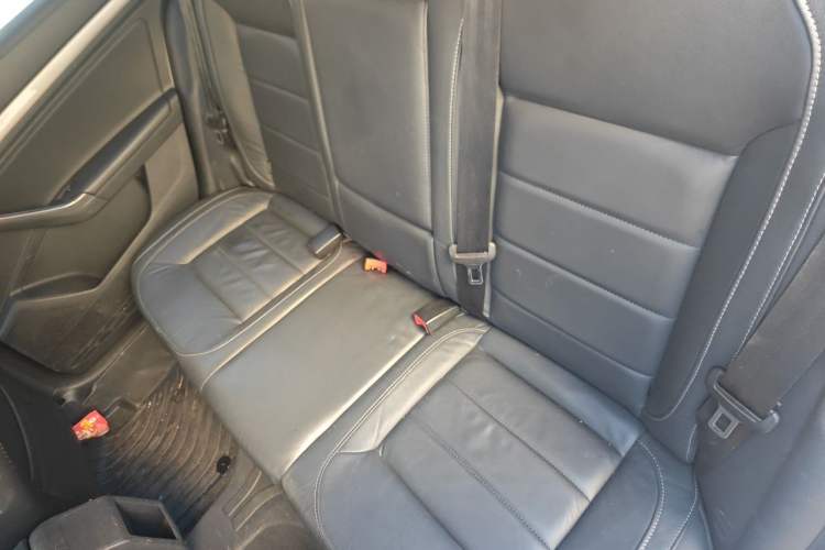 Used Volkswagen Lavida 2015 1.6L Manual Comfort Edition Left Rear Seat