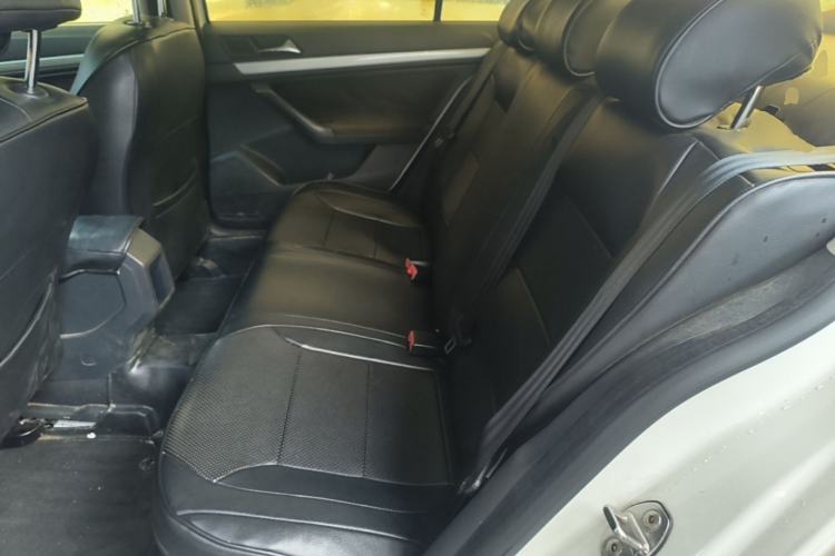 Used Volkswagen Lavida 2015 1.6L Automatic Fashion Edition Left Rear Seat