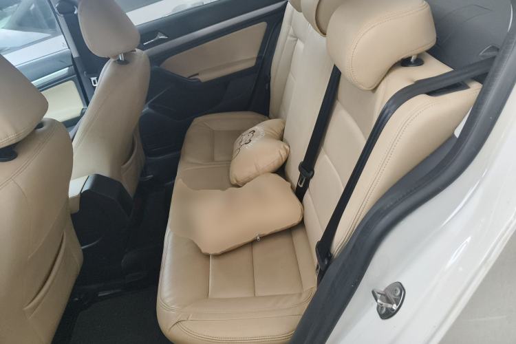 Used Volkswagen Lavida 2015 1.6L Automatic Fashion Edition Left Rear Seat