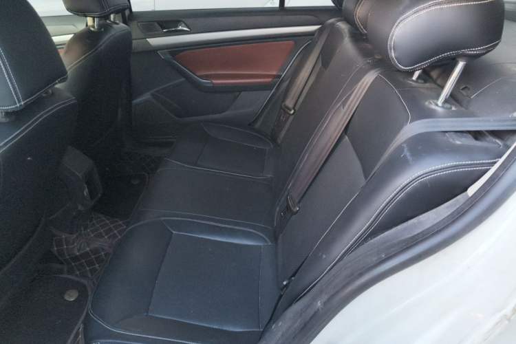 Used Volkswagen Lavida 2015 1.6L Manual Fashion Edition Left Rear Seat