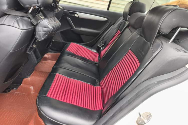 Used Volkswagen Lavida 2015 1.6L Automatic Fashion Edition Left Rear Seat