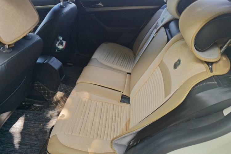 Used Volkswagen Lavida 2015 1.6L Manual Comfort Edition Left Rear Seat