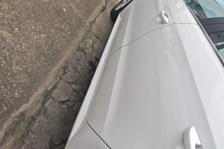 Used Volkswagen Lavida 2015 1.6L Automatic Comfort Edition Left Side Sill