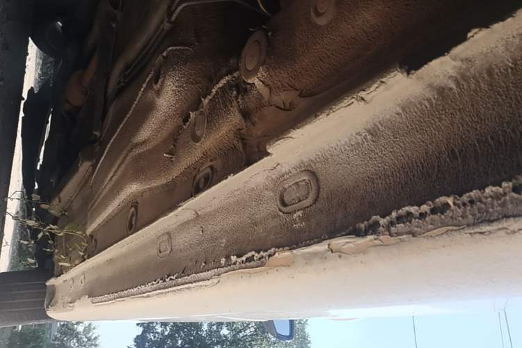 Used Volkswagen Lavida 2015 1.6L Automatic Comfort Edition Left Side Sill