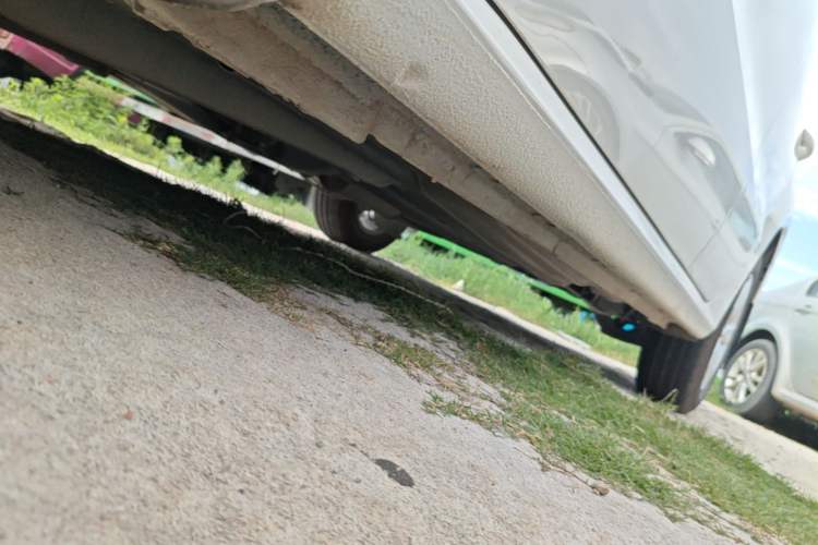 Used Volkswagen Lavida 2015 1.6L Manual Fashion Edition Left Side Sill