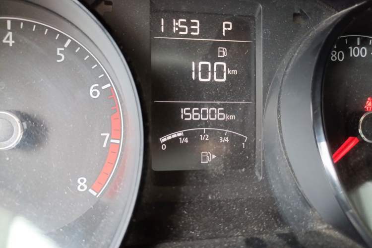 Used Volkswagen Lavida 2015 1.6L Automatic Fashion Edition Odometer Close Up