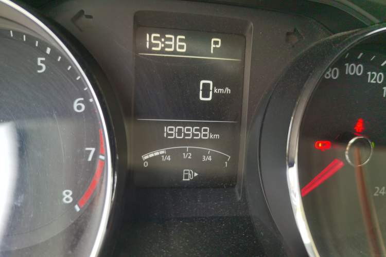 Used Volkswagen Lavida 2015 1.6L Automatic Comfort Edition Odometer Close Up