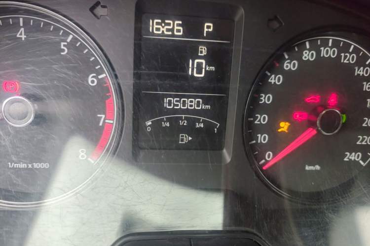 Used Volkswagen Lavida 2015 1.6L Automatic Fashion Edition Odometer Close Up