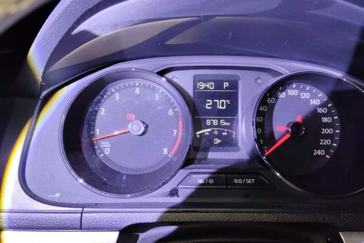 Used Volkswagen Lavida 2015 1.6L Automatic Comfort Edition Odometer Close Up