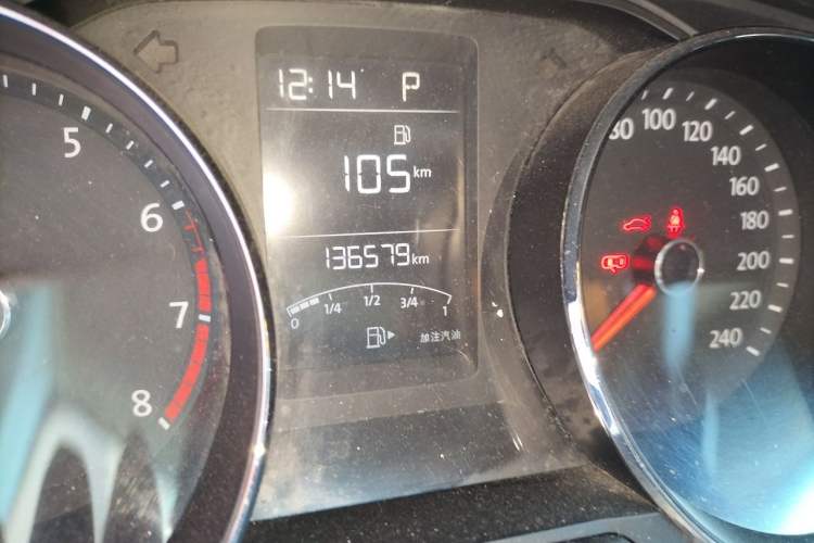 Used Volkswagen Lavida 2015 1.6L Automatic Comfort Edition Odometer Close Up