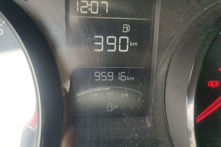 Used Volkswagen Lavida 2015 1.6L Manual Fashion Edition Odometer Close Up