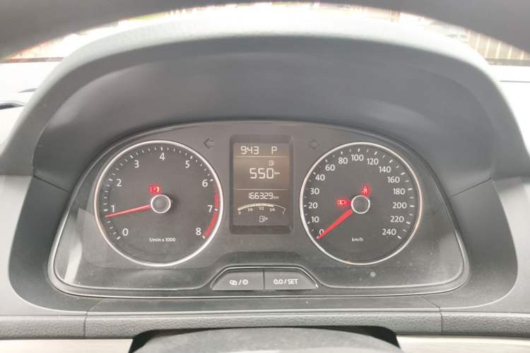 Used Volkswagen Lavida 2015 1.6L Automatic Comfort Edition Odometer Close Up