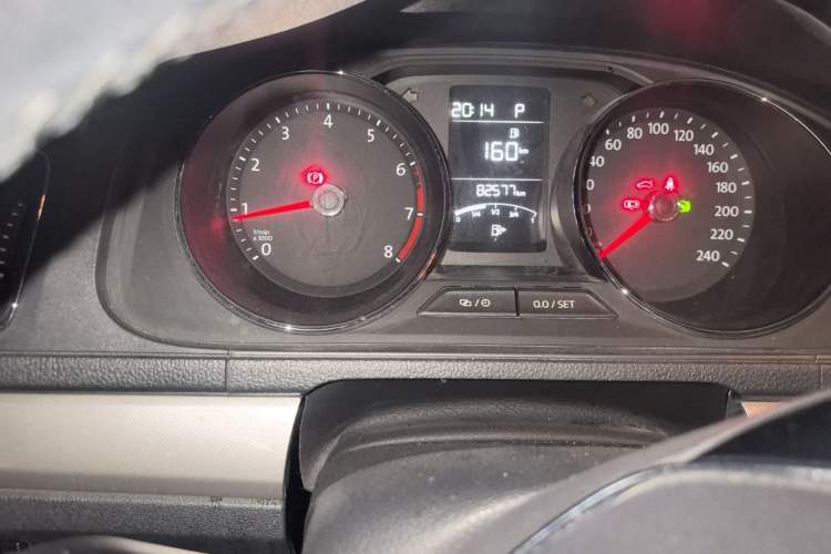 Used Volkswagen Lavida 2015 1.6L Automatic Comfort Edition Odometer Close Up