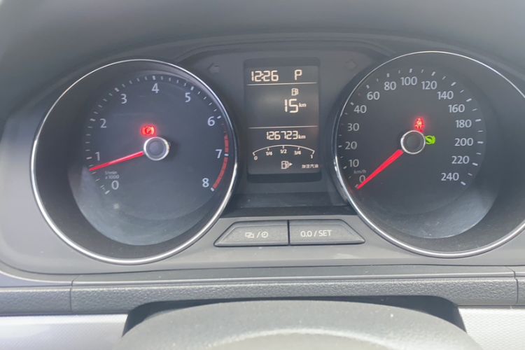 Used Volkswagen Lavida 2015 1.6L Automatic Comfort Edition Odometer Close Up
