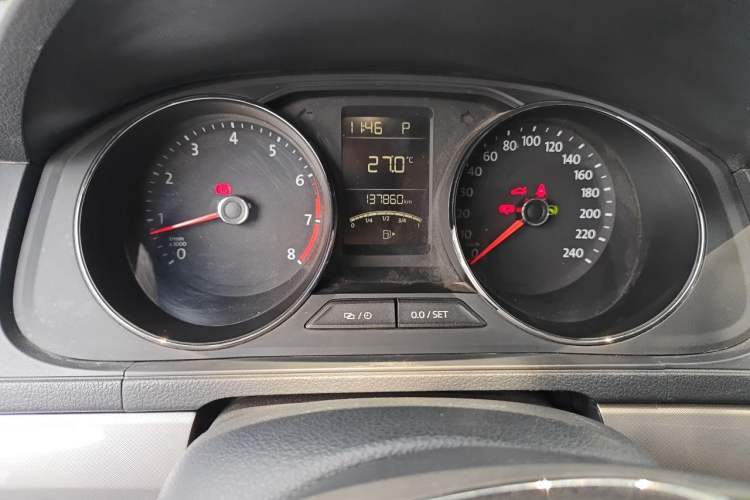 Used Volkswagen Lavida 2015 1.6L Automatic Comfort Edition Odometer Close Up