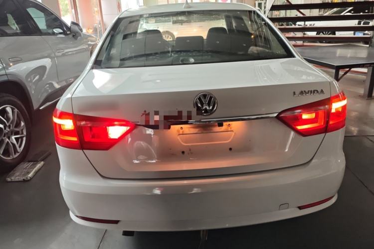 Used Volkswagen Lavida 2015 1.6L Automatic Fashion Edition Rear