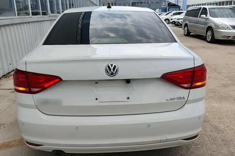 Used Volkswagen Lavida 2015 1.6L Automatic Fashion Edition Rear