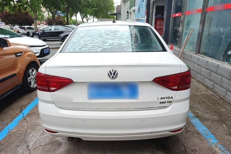 Used Volkswagen Lavida 2015 230TSI DSG Comfort Edition Rear