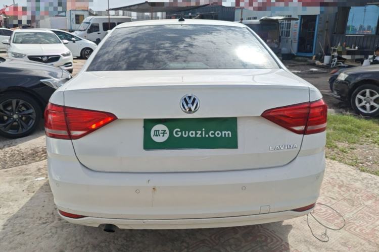 Used Volkswagen Lavida 2015 1.6L Manual Fashion Edition Rear
