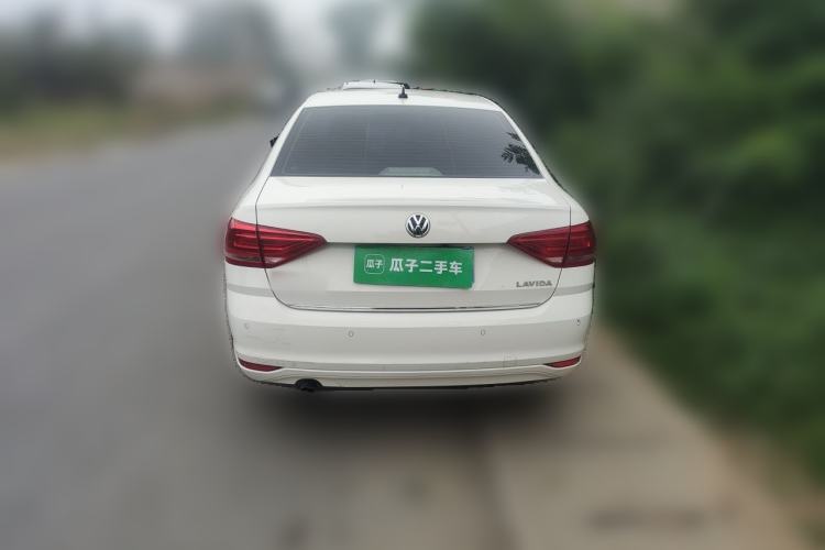 Used Volkswagen Lavida 2015 1.6L Manual Comfort Edition Rear