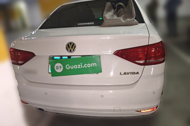 Used Volkswagen Lavida 2015 1.6L Manual Fashion Edition Rear