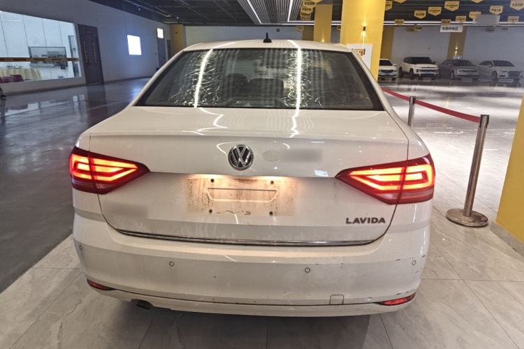 Used Volkswagen Lavida 2015 1.6L Manual Comfort Edition Rear