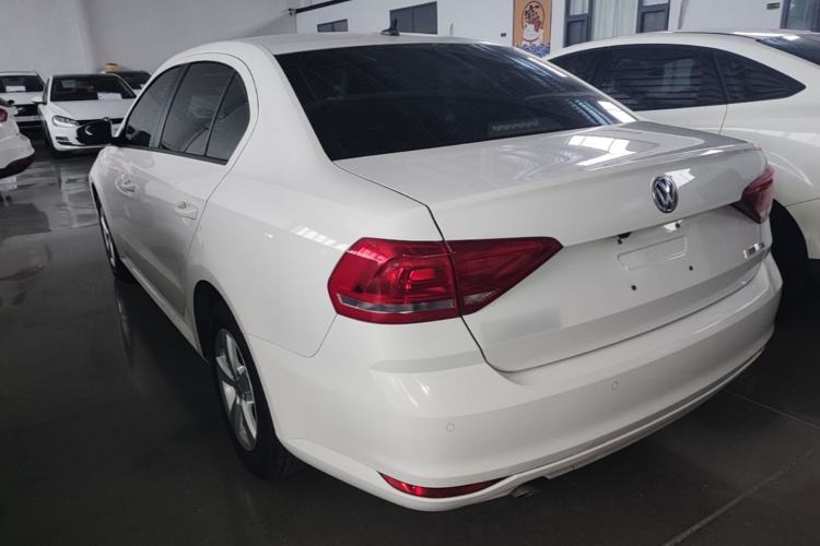 Used Volkswagen Lavida 2015 1.6L Automatic Fashion Edition Rear Left 45 Deg