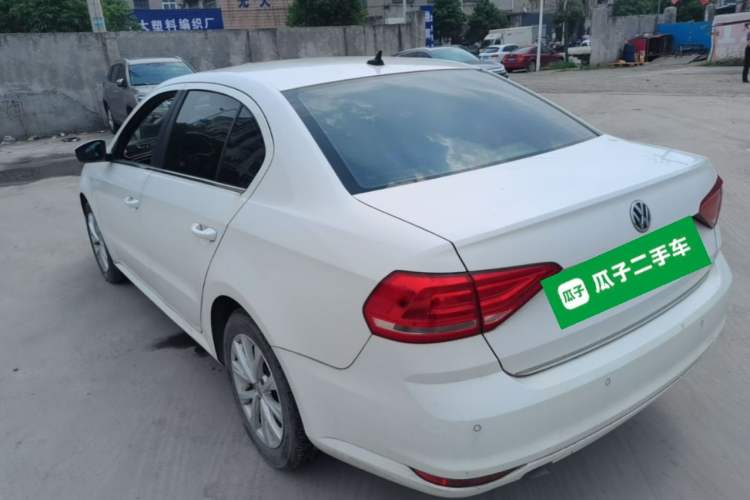 Used Volkswagen Lavida 2015 1.6L Manual Comfort Edition Rear Left 45 Deg