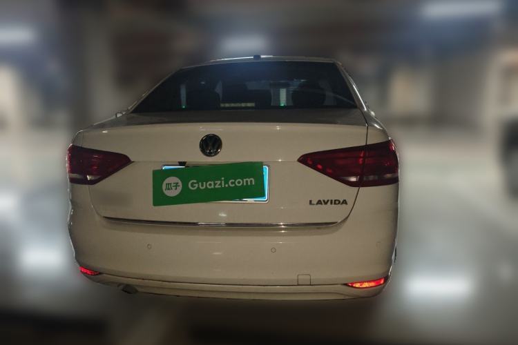 Used Volkswagen Lavida 2015 1.6L Manual Comfort Edition Rear