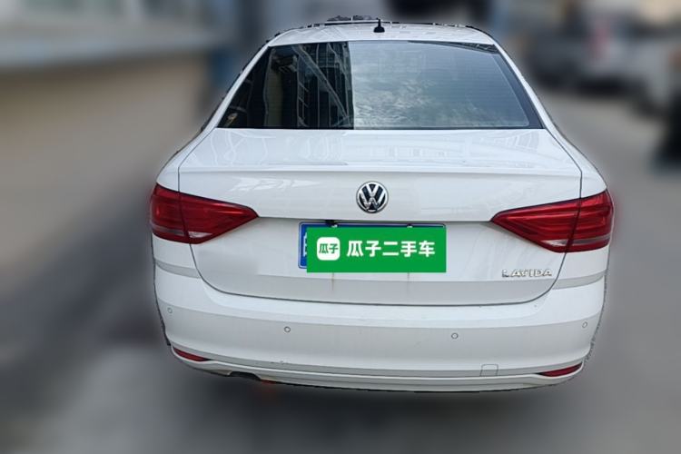 Used Volkswagen Lavida 2015 1.6L Automatic Fashion Edition Rear