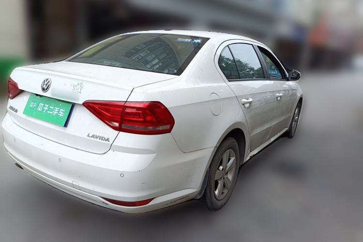 Used Volkswagen Lavida 2015 1.6L Automatic Fashion Edition Rear Right 45 Deg