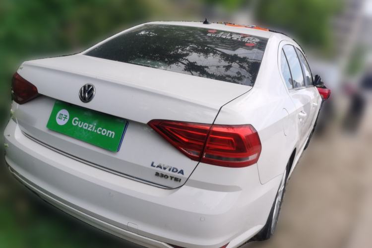 Used Volkswagen Lavida 2015 230TSI Manual Comfort Edition Rear Right 45 Deg