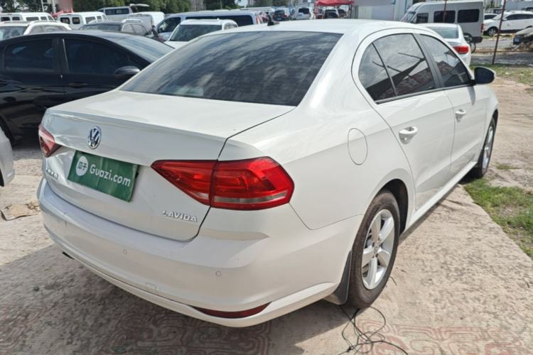 Used Volkswagen Lavida 2015 1.6L Manual Fashion Edition Rear Right 45 Deg