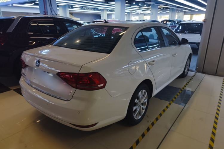 Used Volkswagen Lavida 2015 1.6L Manual Comfort Edition Rear Right 45 Deg