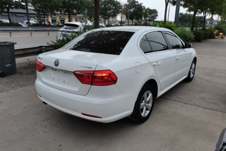 Used Volkswagen Lavida 2015 1.6L Automatic Fashion Edition Rear Right 45 Deg