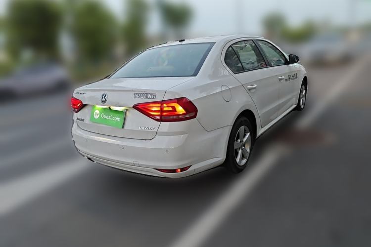Used Volkswagen Lavida 2015 1.6L Manual Fashion Edition Rear Right 45 Deg