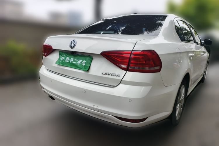 Used Volkswagen Lavida 2015 1.6L Automatic Comfort Edition Rear Right 45 Deg