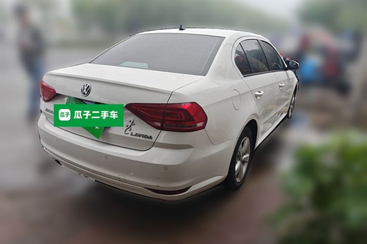 Used Volkswagen Lavida 2015 1.6L Automatic Fashion Edition Rear Right 45 Deg