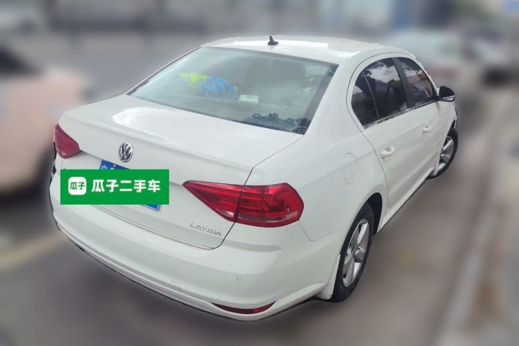 Used Volkswagen Lavida 2015 1.6L Automatic Fashion Edition Rear Right 45 Deg